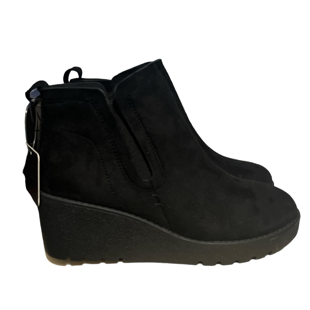 Alexis Bendel Sofía Heeled Boot /Black/Suede/Womens 8.5